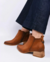 Bota  de cuero baja de mujer