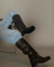 Biker boots de cuero con detalles de hebillas