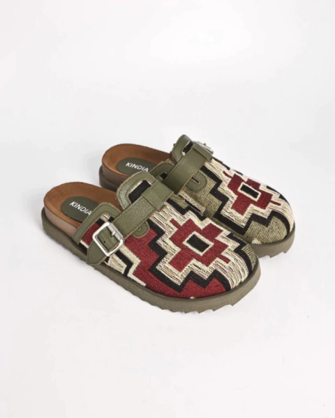Zueco estilo fiaca con abrigo por dentro
