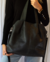 Cartera de cuero negra mujer con correa