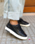 ZAPATILLAS URBANAS DE CUERO DE MUJER CON APLIQUES DE TACHAS