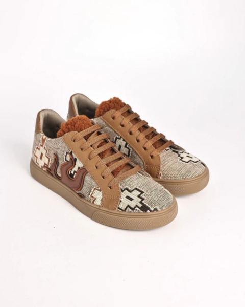 Zapatillas urbanas acordonadas 