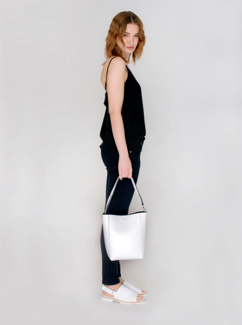 LIBIA WHITE