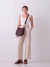 Cartera Flow Large marron, look de campana