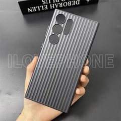 Case con relieve (tipo valija)