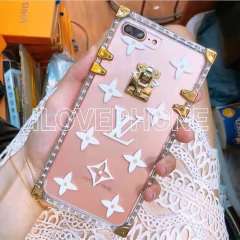 Case tipo Cofre Transparente - ilovephone