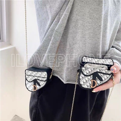 ChrisD. Case con cadena en internet