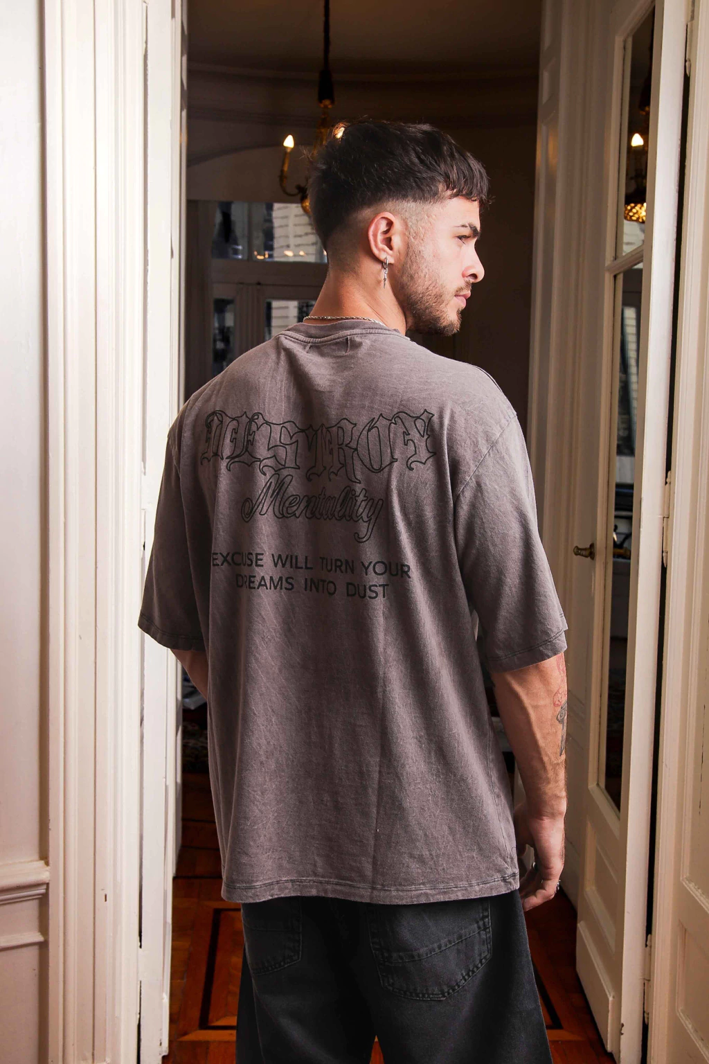 Remera Over DESTROY (washed)