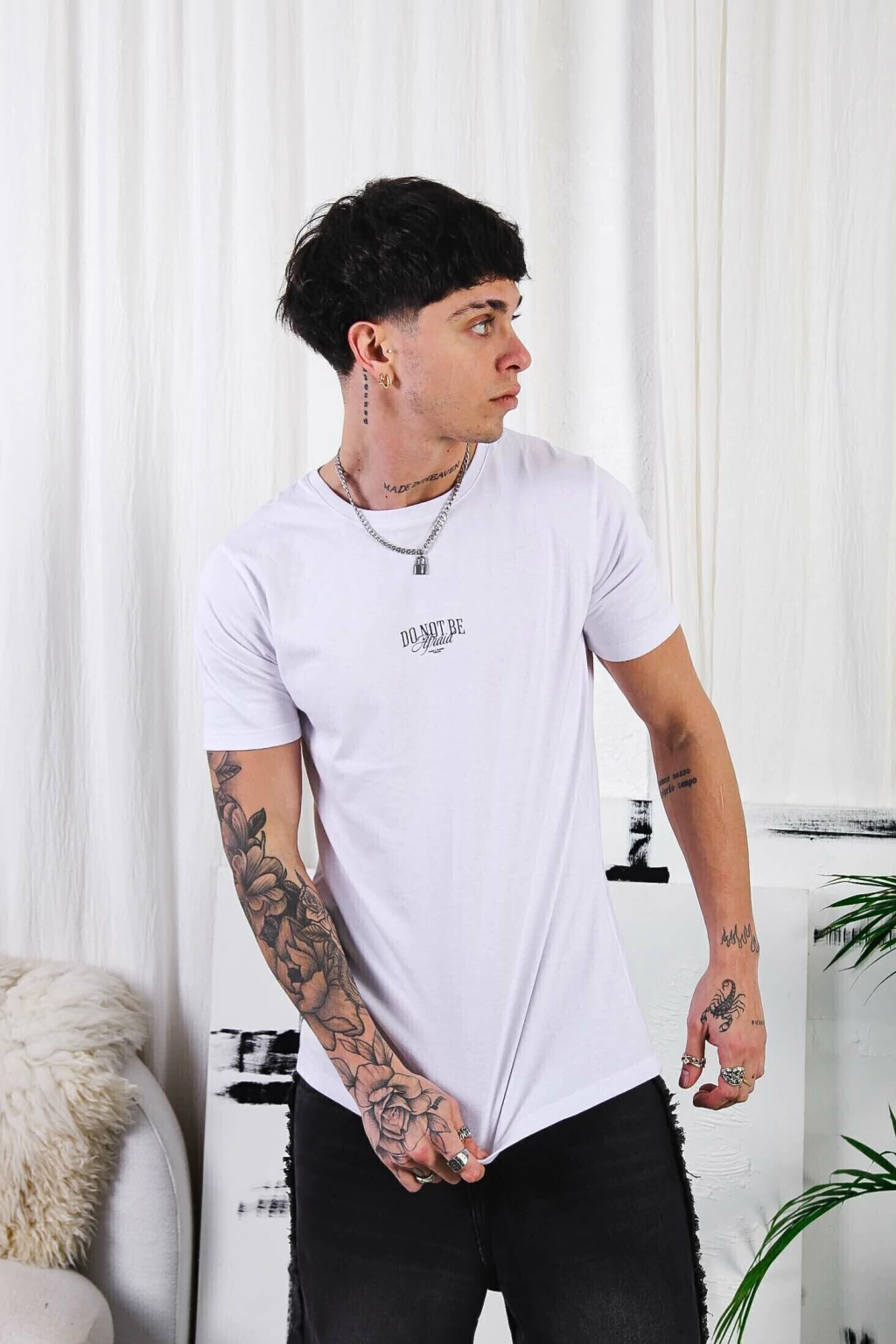 Remera DO NOT BE (Blanca)