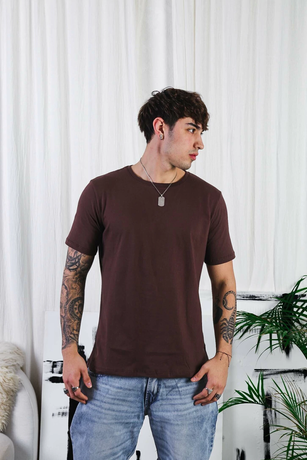 Remera FRANK (Choco)