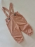 Calça com suspensórios marrom