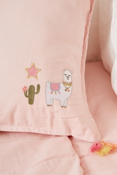 Almohadón Naturel (Llamita Rosa) - comprar online