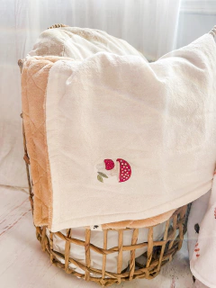 Lilo Box - Manta polar bordada / Porta chupetes / Sonajero / Babitas / Babero en internet