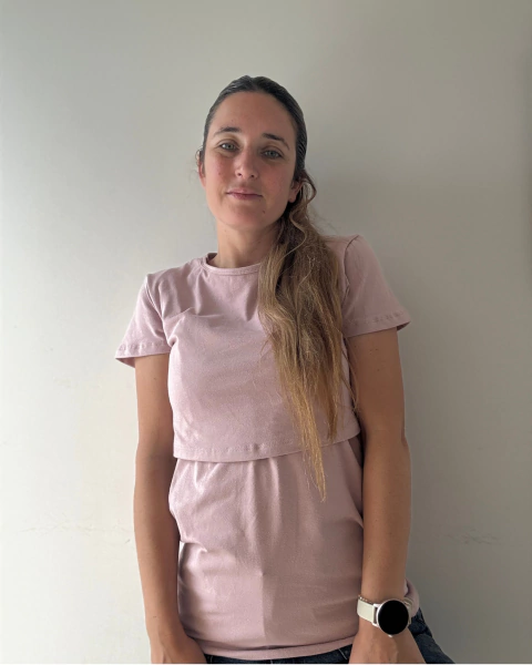 Remera de Lactancia Cala — Manga corta, apertura para amamantar - tienda online