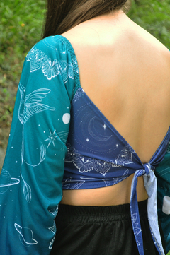 Cropped Manga Longa Beija-Flor na internet