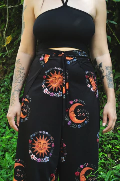 Calça Envelope Sol e Lua na internet