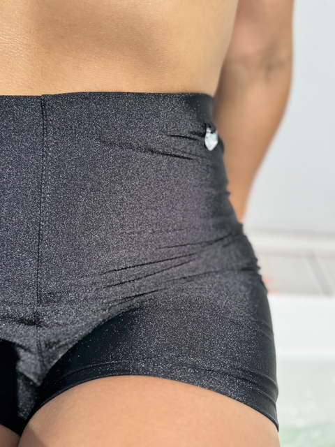 Short playero - NEGRO SHINE