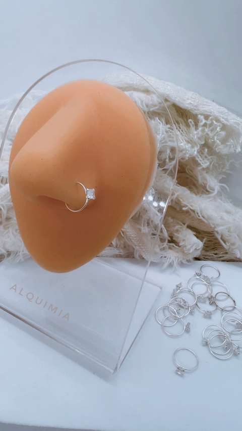 “ARGOLLITA CAPRI CUBO CUBIC”- 8 mm y 10 mm - POR UNIDAD - PLATA 925- Ideal perforación nariz o lóbulo- A.081/2