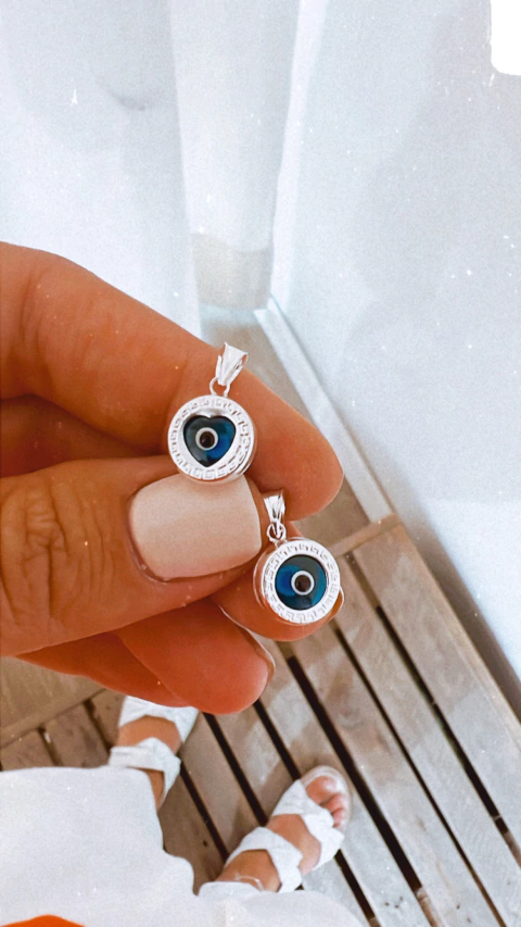 DIJE OJO TURCO - de un lado tiene fondo redondo y del otro corazón - D.031/2