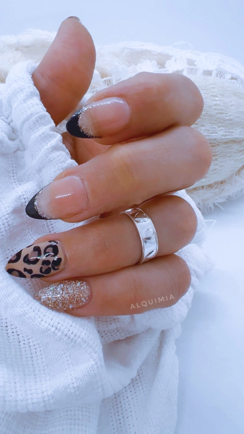 “ANILLO MIDI CORAZONES”-macizo regulable- anillo para 3er falange- AN.038