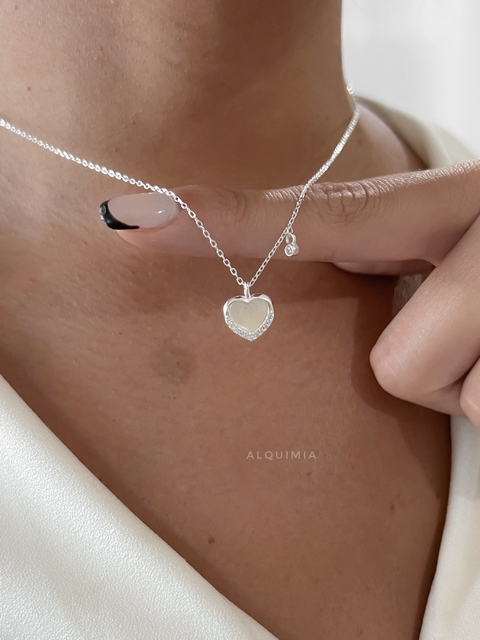 “CONJUNTO AMADIS”- NÁCAR- PLATA 925- 42+3 cm de extensión- C.035-A