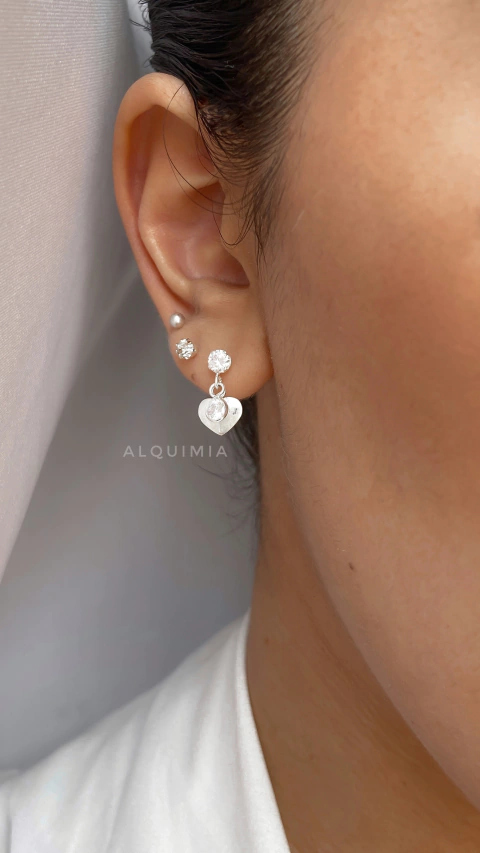 ARO “ LOVELY” dije corazón + doble punto de luz -CIERRE MARIPOSA— plata 925–( POR PAR)- A.031