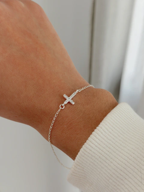 “ PULSERA LONGATA CON DIJE CRUZ MICROPIEDRA”- 19 cm- PLATA 925- P.042