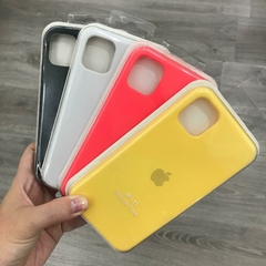 Silicone Case Iphone 11 - Varios colores