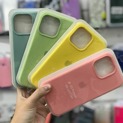 Silicone Case Iphone 15 Pro Max - Varios colores - comprar online