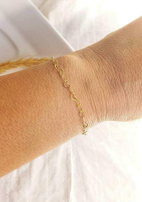 Pulseira elos de corações vazados entrelaçados Larissa banhada a ouro 18k