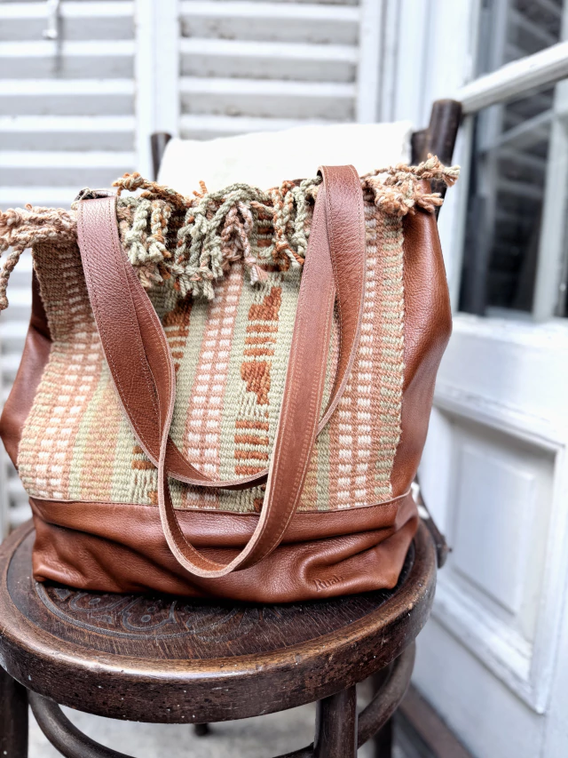 Cartera de Cuero y Tejido - Humus