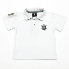 Polo Infantil Bordada Modelo Escudo Manga Curta Piquet Branco Com Detalhes Em Cinza | Otto