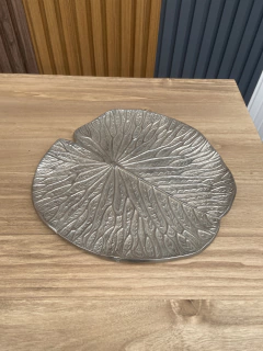 Bandeja De Aluminio 27 Cm Hoja Decorativa Color Plata Centro De Mesa - Jaspe Deco
