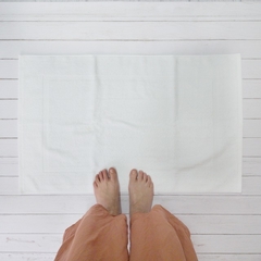 ALFOMBRA DE BAÑO BLANCA 80x50cm