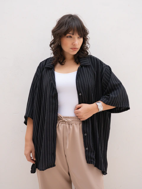 CAMISA OVER RAYADA NEGRA
