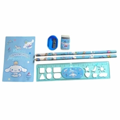 Cartuchera con útiles de Cinnamoroll en internet