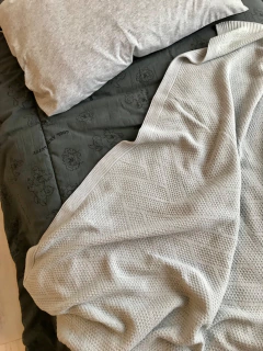 Manta Nido Gris Plata en internet