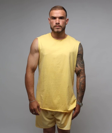 Regata Confort Amarelo Banana Alto Conforto e Zero encolhimento - comprar online