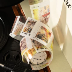 Cinta decorativa PET con diseño vintage de gramófono, 40mm x 2m, mostrando ilustraciones y texto en tonos cálidos