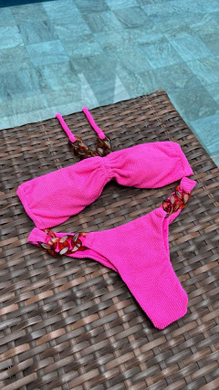 Conjunto Noronha Pink - Top tomara que caia com corrente e Calcinha inteira - comprar online