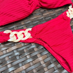 Conjunto Noronha Vermelho- Top tomara que caia com corrente e Calcinha inteira - comprar online