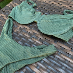 Verde Militar- Asa delta e top estruturado meia taça - comprar online