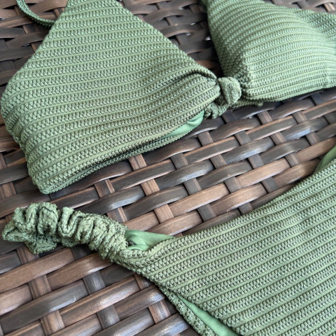 Conjunto Verde Militar - Top Nó e Calcinha Inteira Frufru