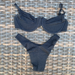 Croche preto- Asa delta e top estruturado meia taça