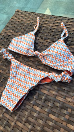 Missoni- Top Nó e Calcinha Inteira Frufru na internet