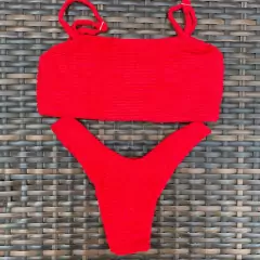 Canelado Vermelho - Asa delta e top faixa - comprar online