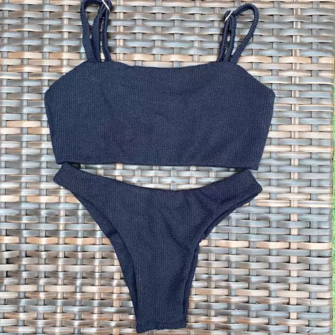 Canelado Preto - Asa delta e top faixa