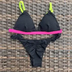Conjunto Lara Preto e Neon - Calcinha Frufru - comprar online
