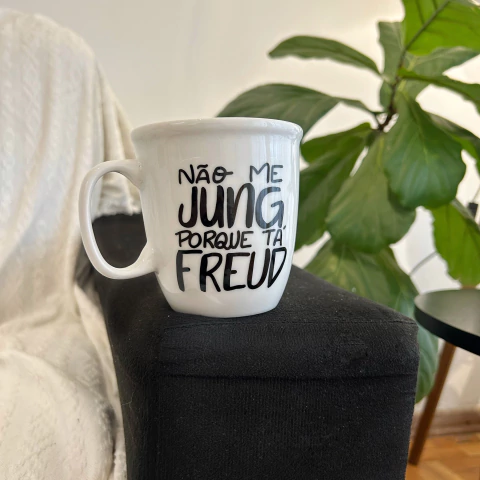 Não me Jung porque tá Freud