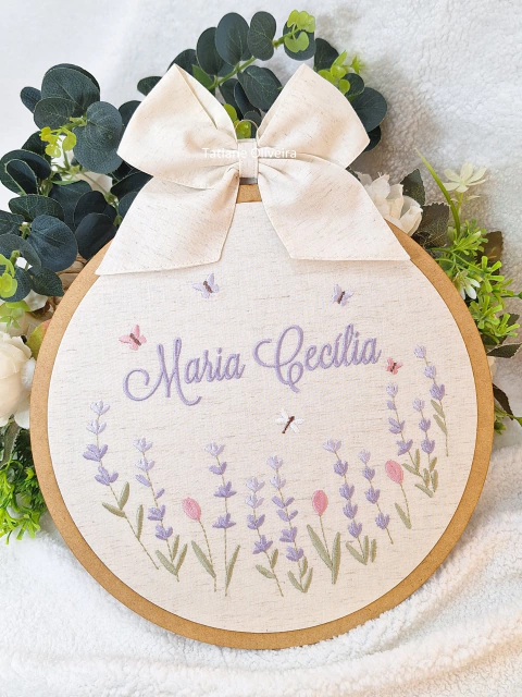 Enfeite Maternidade Bastidor Bordado Tulipas